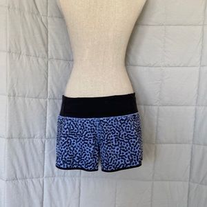 Lululemon Tracker/Running short 4way stretch size 10